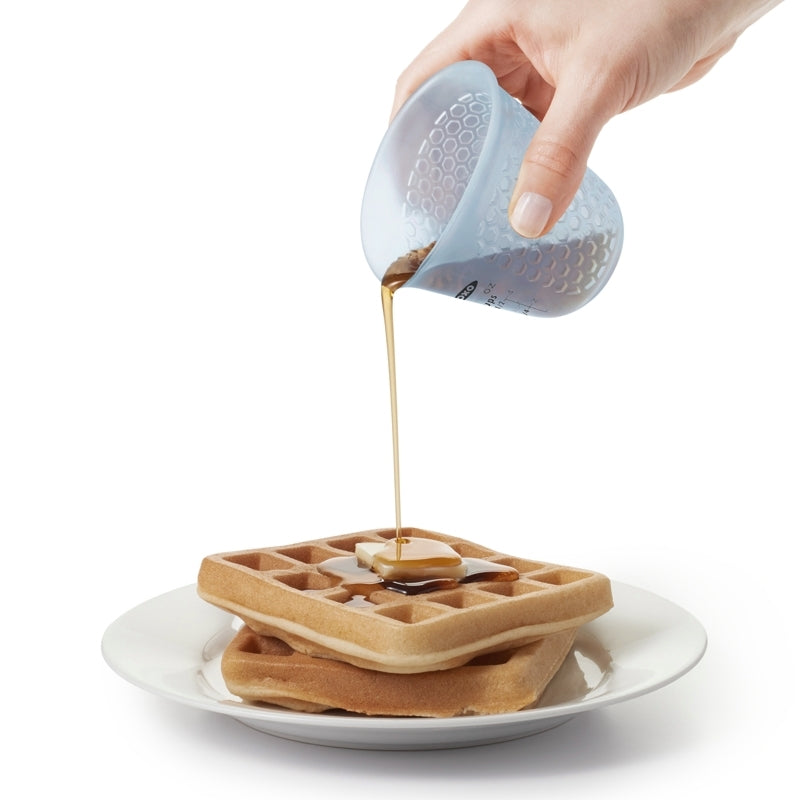 OXO - SQUEEZE & POUR Mini Measuring Cup - 4oz/120ml