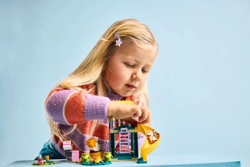 LEGO - 11201 - BLUEY - Playground Fun with Bluey and Chloe - 104pcs