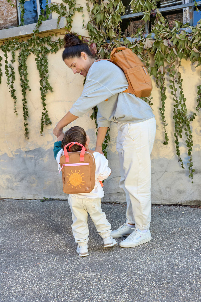 Lassig - Little Gang - Petit Sac à Dos Carré GOTS - Little One & Me Caramel (Little One & Me Caramel)
