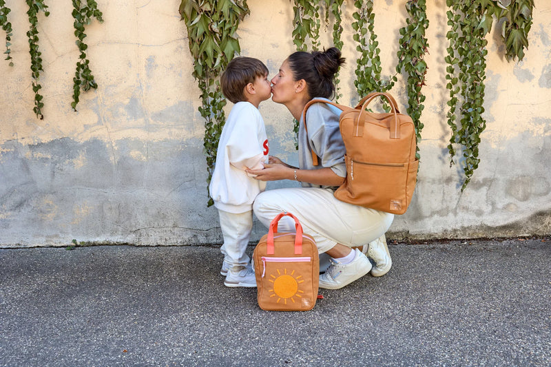 Lassig - Little Gang - Petit Sac à Dos Carré GOTS - Little One & Me Caramel (Little One & Me Caramel)