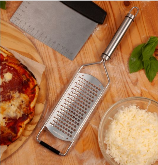 KITCHEN BASICS - Grater with Cover Coarse
