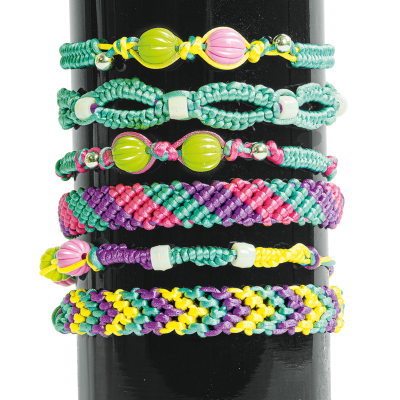 CRAZY CHIC: FRIENDSHIP BRACELETS MANIA