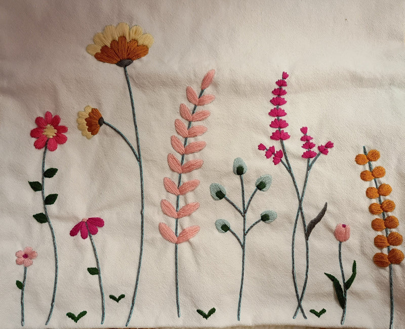 MEADOW FLOWERS TOTE BAG EMBROIDERY KIT