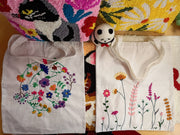 MEADOW FLOWERS TOTE BAG EMBROIDERY KIT