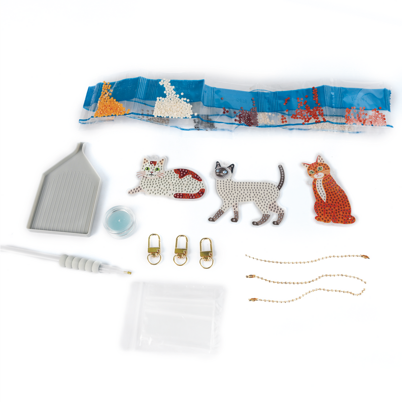 DIAMOND ART DIY KEYCHAINS- CATS