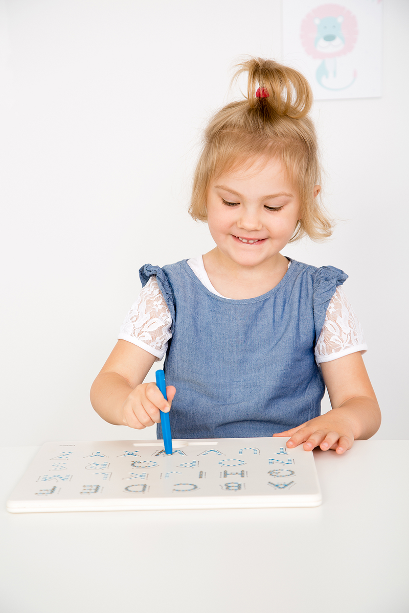Beleduc - MAGNETIC DRAWING BOARD "LETTERS"