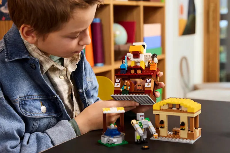 LEGO - 21273 - MINECRAFT - The Ghast Balloon Village Attack - 555pcs