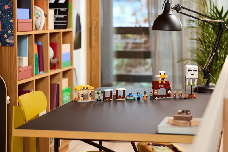 LEGO - 21273 - MINECRAFT - The Ghast Balloon Village Attack - 555pcs