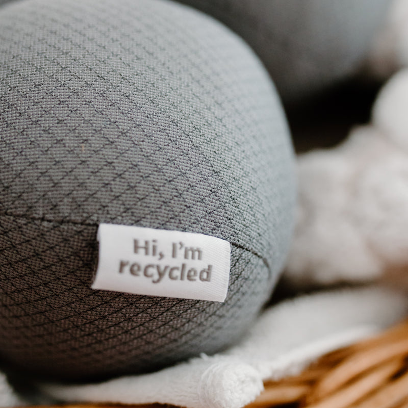 Full Circle - LOADS OF FUN™ Anti-Static Dryer Balls