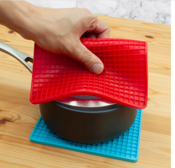 KITCHEN BASICS - Trivet 17cm/6.5" Silicone Assorted Colours