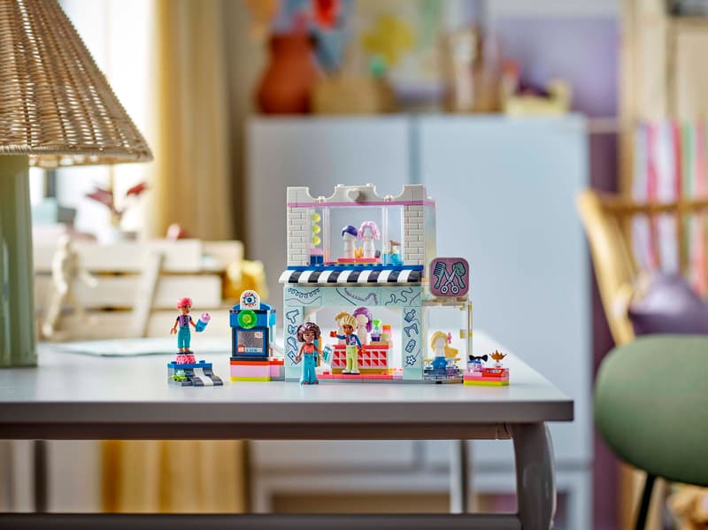 LEGO - 42662 - Friends - Hair Salon and Accessories Store - 347 Pc