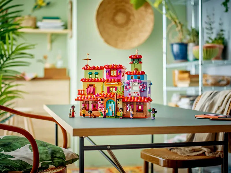 LEGO - 43245 - DISNEY - The Magical Madrigal House