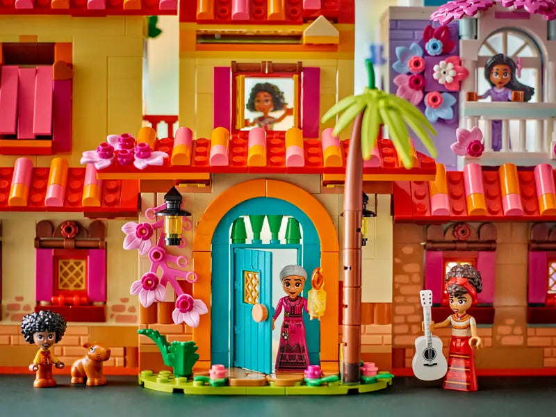 LEGO - 43245 - DISNEY - The Magical Madrigal House