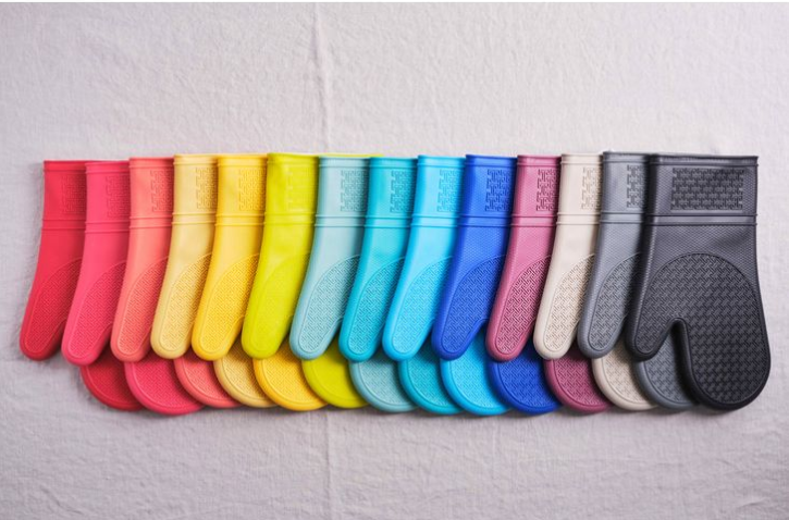 KITCHEN BASICS - Silicone Oven Mitt