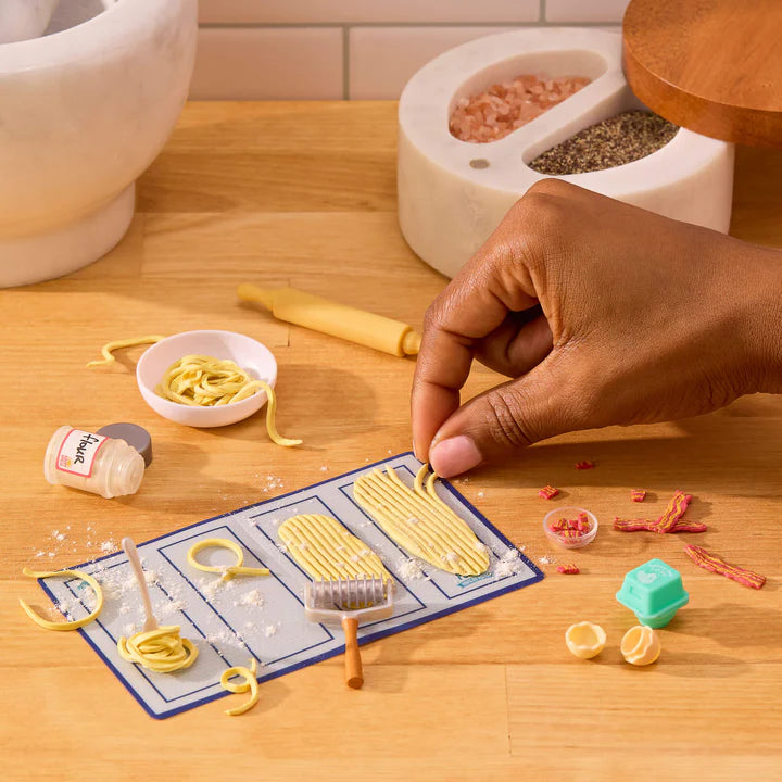 MGA Games - MINIVERSE - MAKE IT MINI FROM SCRATCH IN PDQ SERIES 2