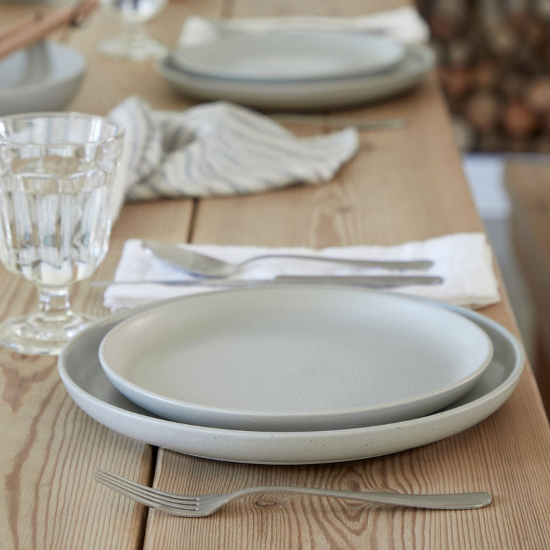 Pacifica - Oyster Grey Salad/dessert Plate | 9" / 23 cm