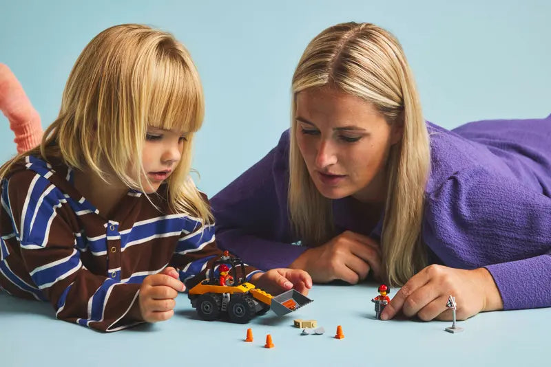 LEGO - 60450 - CITY - Yellow Construction Wheel Loader - 81pcs