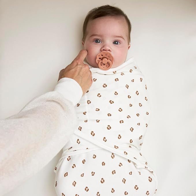 Meyco Baby - SwaddleMeyco swaddle - Mini Panther Soft Pink | 4 to 6 months
