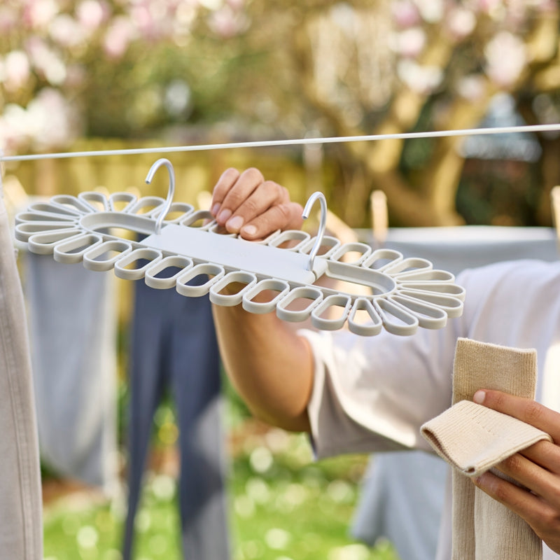 Joseph Joseph - Petal™ Quick Drying Hanger 32-grips
