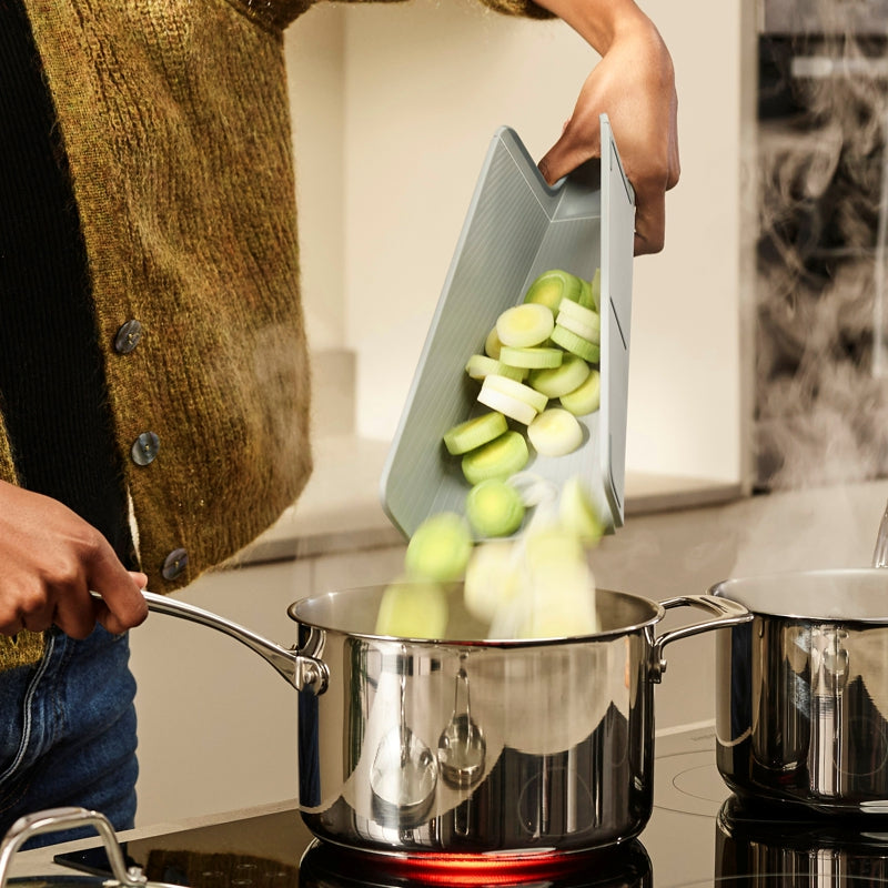 Joseph Joseph - Chop2Pot™ Plus Folding Chopping Board