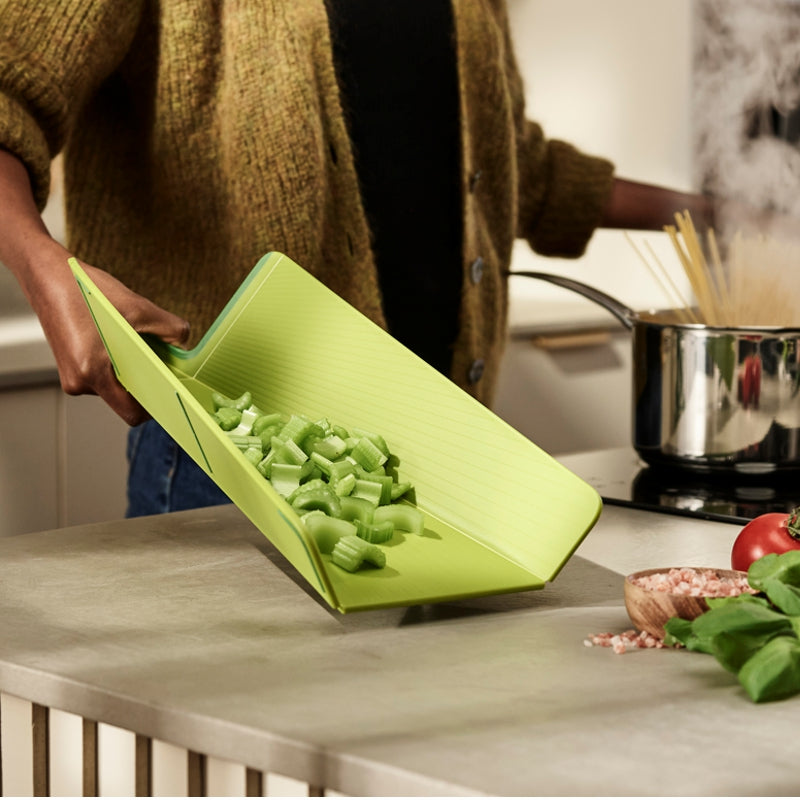Joseph Joseph - Chop2Pot™ Plus Folding Chopping Board