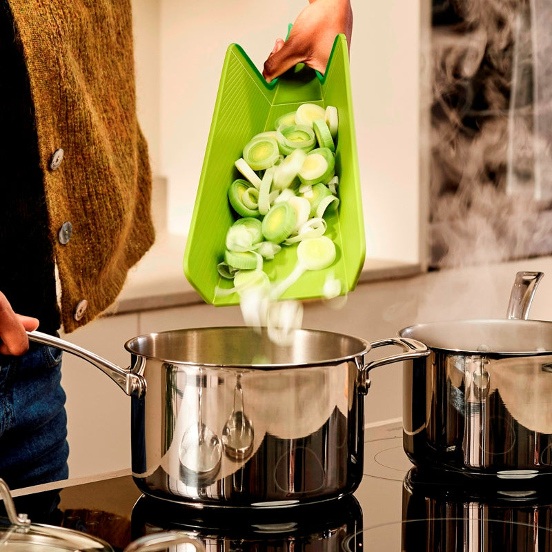 Joseph Joseph - Chop2Pot™ Plus Folding Chopping Board