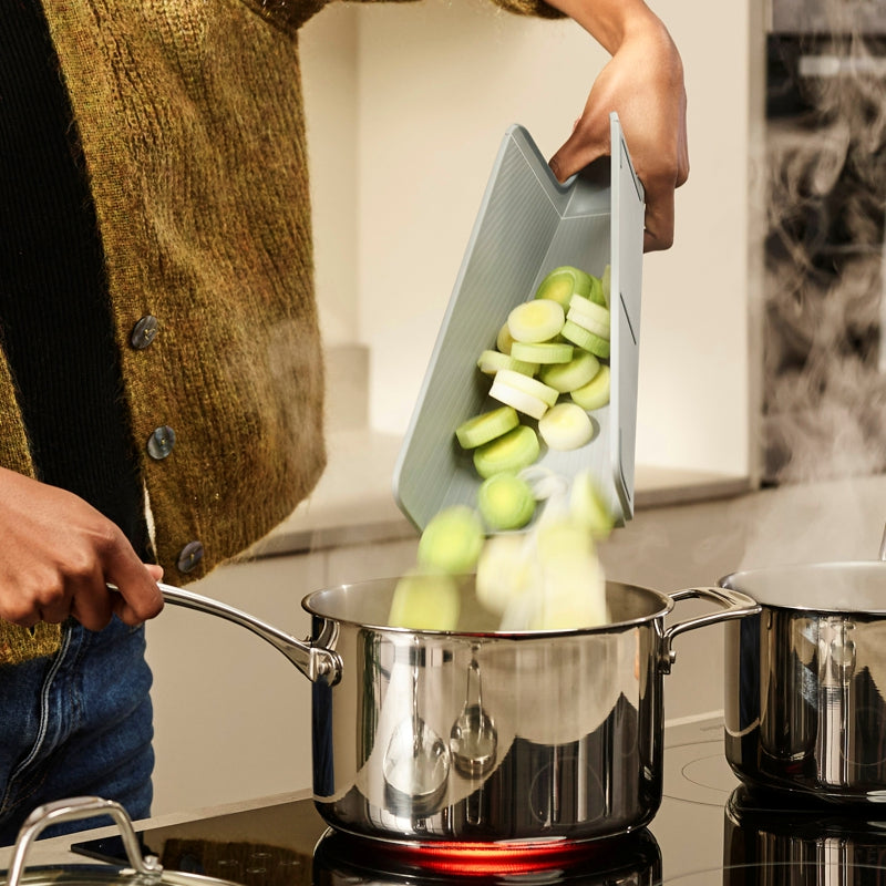 Joseph Joseph - Chop2Pot™ Plus Folding Chopping Board