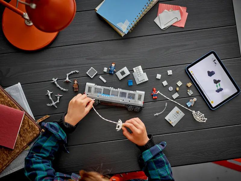 LEGO - 76321 - MARVEL - Spiderman vs. Doc Ock Subway Train Scene - 393pcs