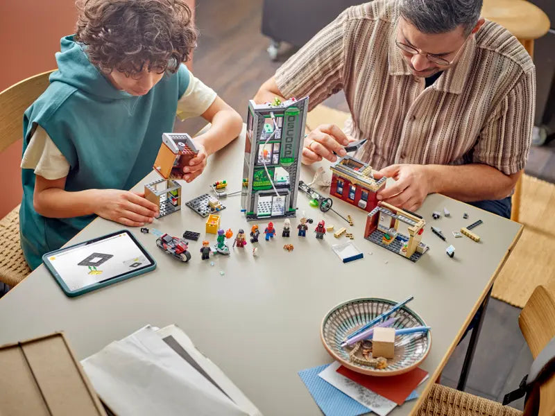 LEGO - 76324 - MARVEL - Spiderman vs Oscorp - 808pcs