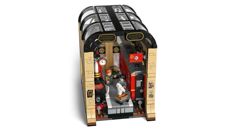 LEGO - 76450 - HARRY POTTER - Book Nook: Hogwarts Express - 832pcs