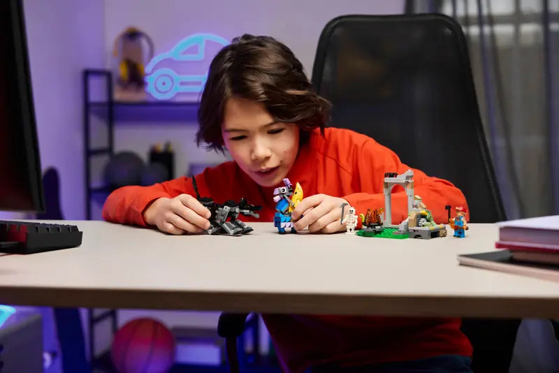 LEGO - 77075 - FORTNITE - Peely & Sparkplug's Camp - 250pcs