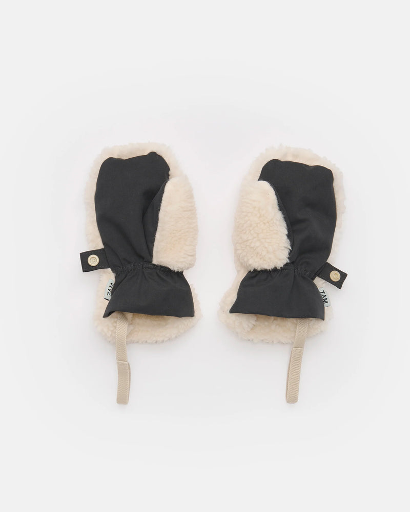 Sherpa Mittens • Benji Appliqué