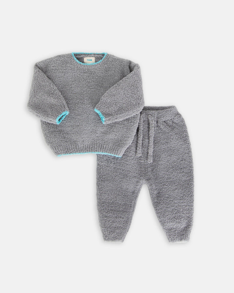 7AM - Boxy Sweater - Fuzzy