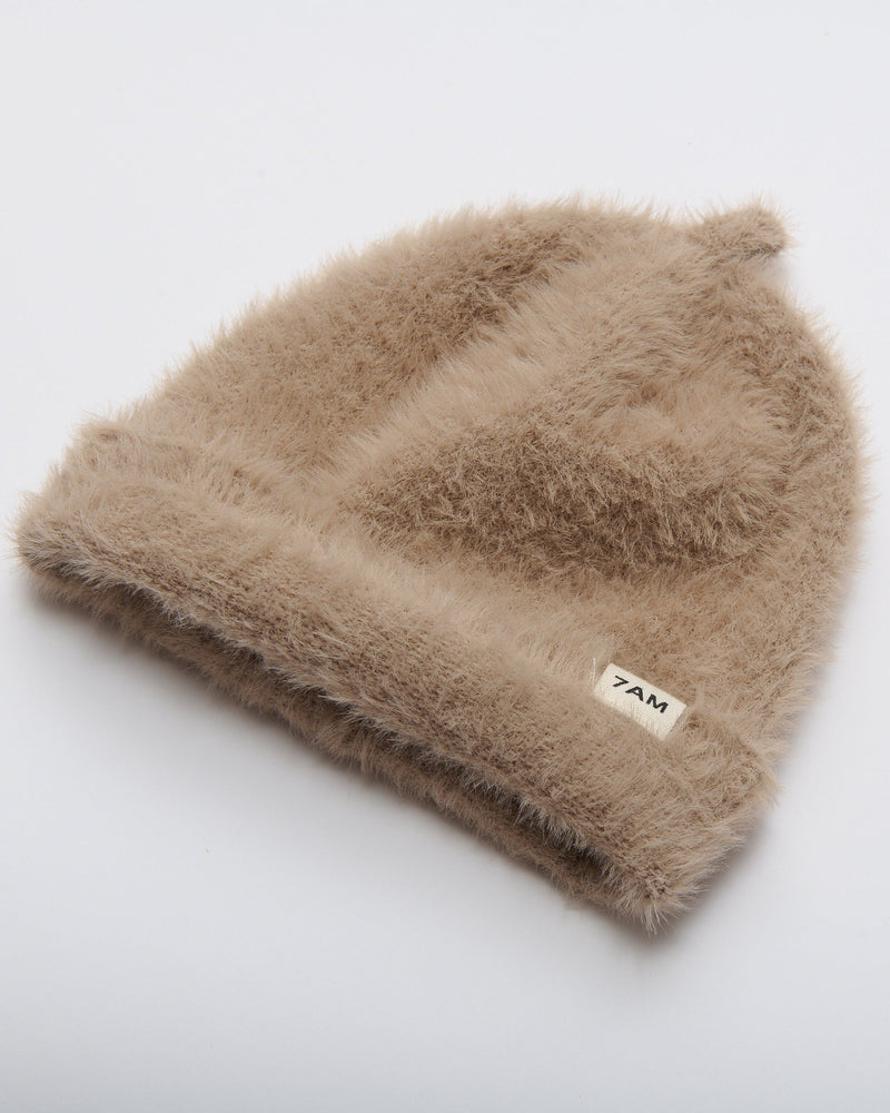 Slouchy Beanie • Furry