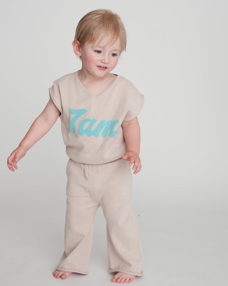 7AM Enfant - Gilet Col V Boxy 7AM Logo