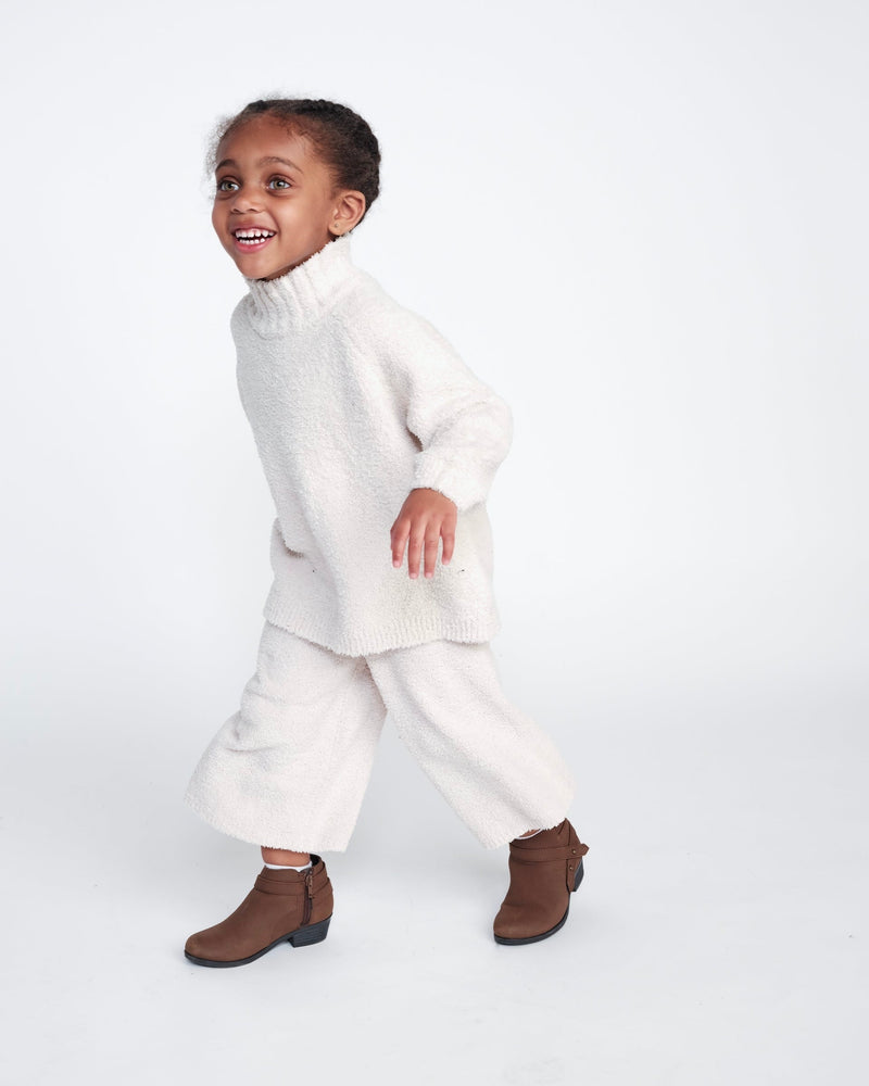 7AM - Boxy Mock Neck Sweater - Fuzzy