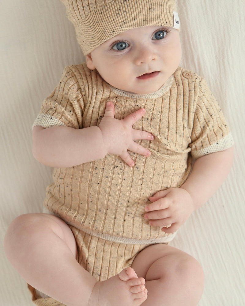 7AM - Short Sleeve Top - Hug Me