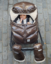 7AM - Car Seat Cocoon - Polar Mother & Baby Wind and water repellent; Ultra lightweight heat - retention insulation; Soft lining