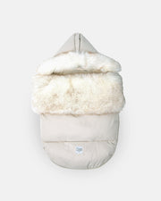 7AM - PlushPOD - Tundra Plush | Infant Lounger and Travel Sleep Pod Mother & Baby Heather Beige - White Faux Fur 0 - 18M