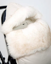 7AM - PlushPOD - Tundra Plush | Infant Lounger and Travel Sleep Pod Mother & Baby Heather Beige - White Faux Fur 18 - 3T
