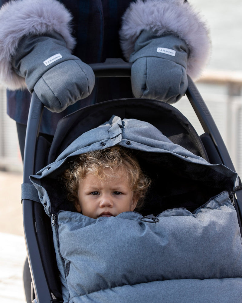 7AM - PlushPOD - Tundra Plush | Infant Lounger and Travel Sleep Pod Mother & Baby Heather Grey Dark - Arctic Faux Fur 0 - 18M