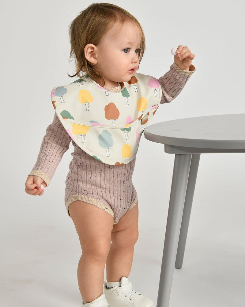 7AM - Waterproof Bib Mother & Baby Rainy Trees Beige