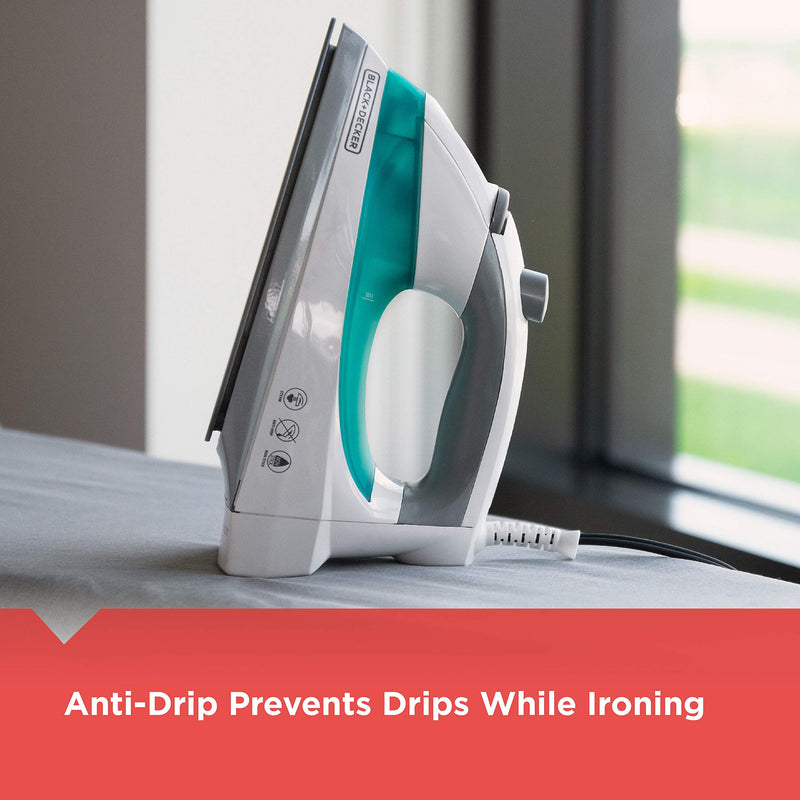 BLACK+DECKER - Light ’N Easy IR0820C - Steam Iron