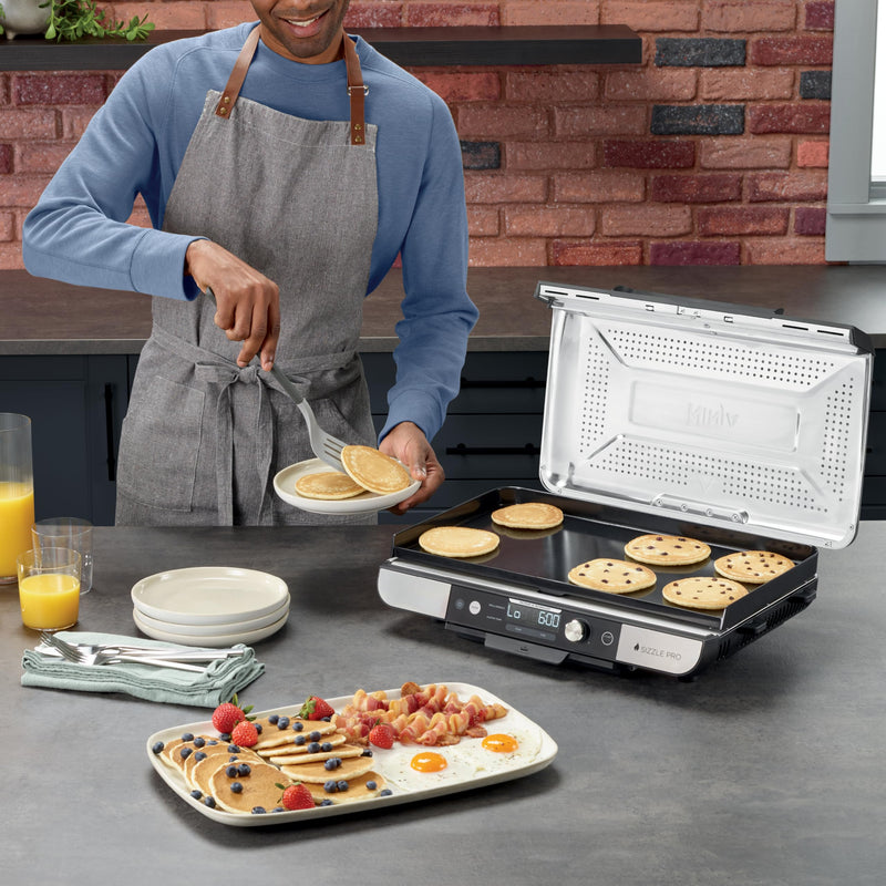 Ninja Sizzle Pro XL Indoor Griddle & Grill GX101C, 20 in.