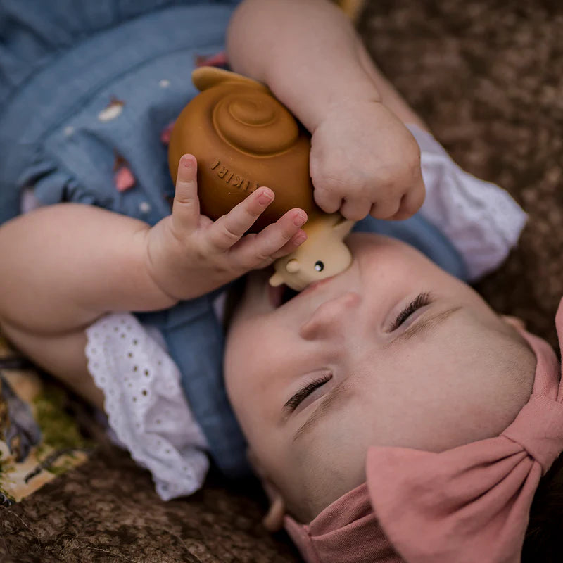 TIKIRI - SNAIL NATURAL RUBBER TOY 2.5"H