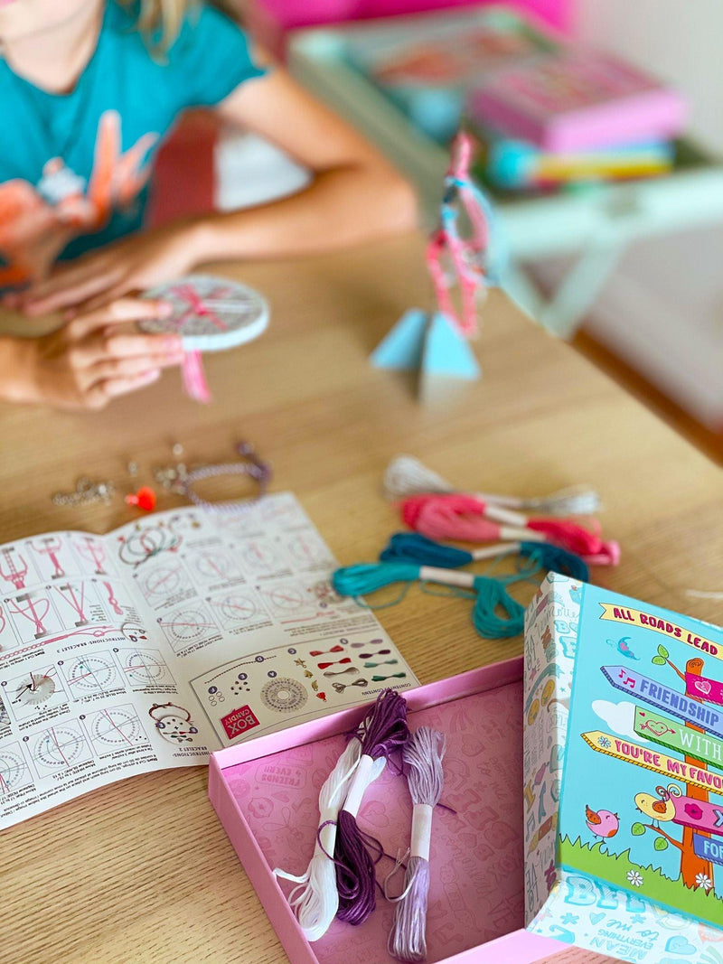 Box Candiy - Totally Friends - Bracelets Art Set - Limolin 