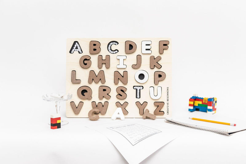 Creative Beginning - ALPHABET PUZZLE - CHALKBOARD BASE WITH TRACERS - Limolin 