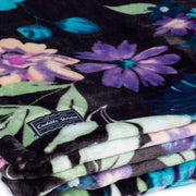 LUG - Cuddle Throw Blanket