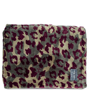 LUG - Cuddle Throw Blanket