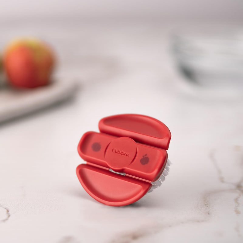 Cuisipro - Vegetable Cleaning Brush, Soft 3.5/8.6cm Red - Limolin 